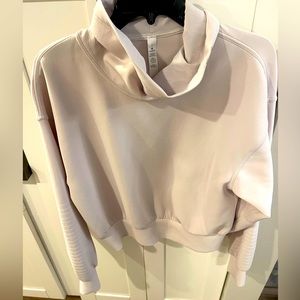 Lululemon Full Flourish Pullover